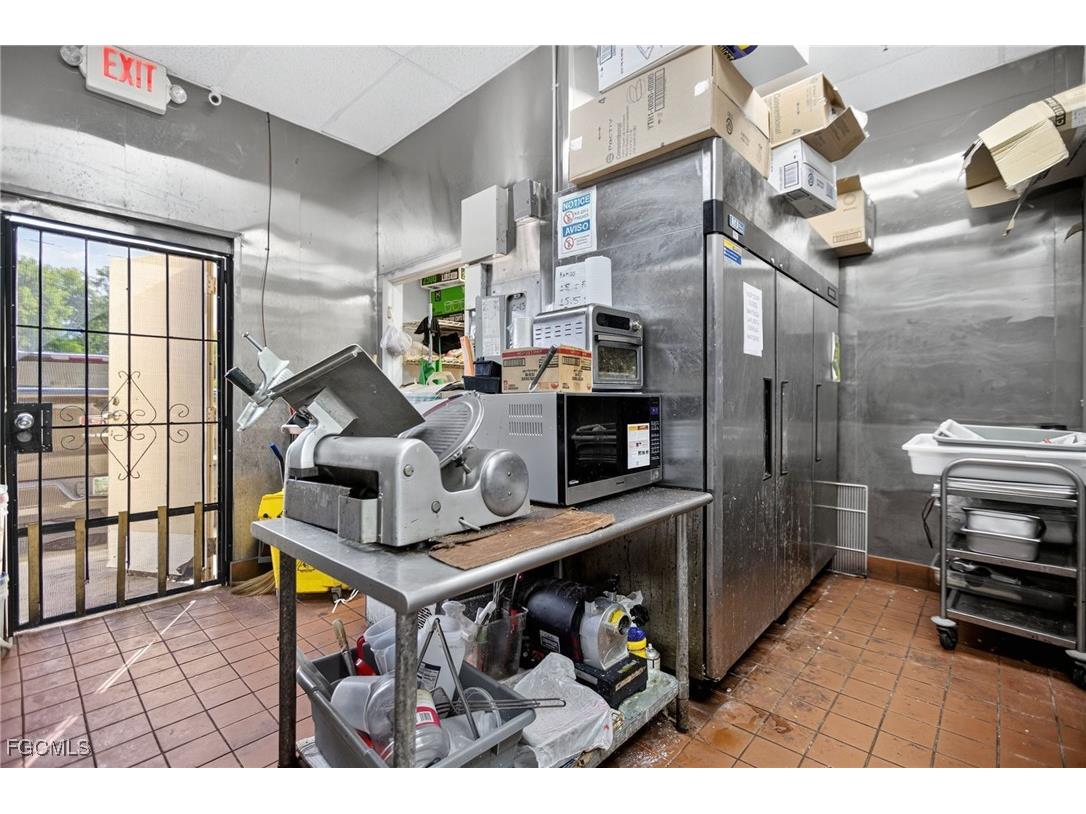 106 Hancock Bridge Parkway W #22-27 Cape Coral FL 33991 2025010566 image25