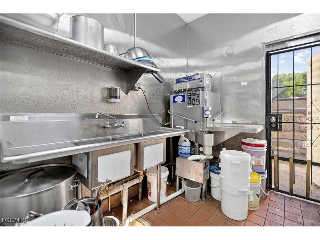 106 Hancock Bridge Parkway W #22-27 Cape Coral FL 33991 2025010566 image26