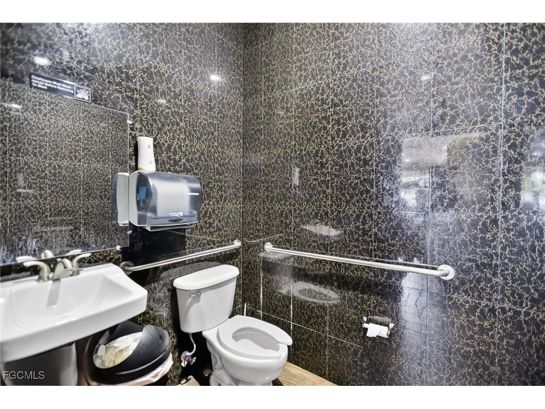 106 Hancock Bridge Parkway W #22-27 Cape Coral FL 33991 2025010566 image32