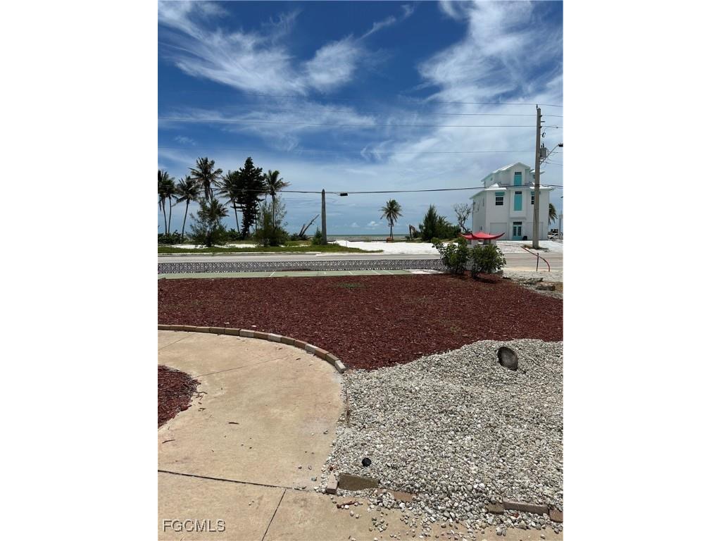106 Hibiscus Drive Fort Myers Beach FL 33931 2025002873 image11