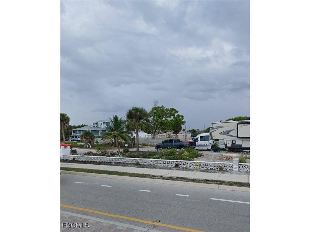 106 Hibiscus Drive Fort Myers Beach FL 33931 2025002873 image13