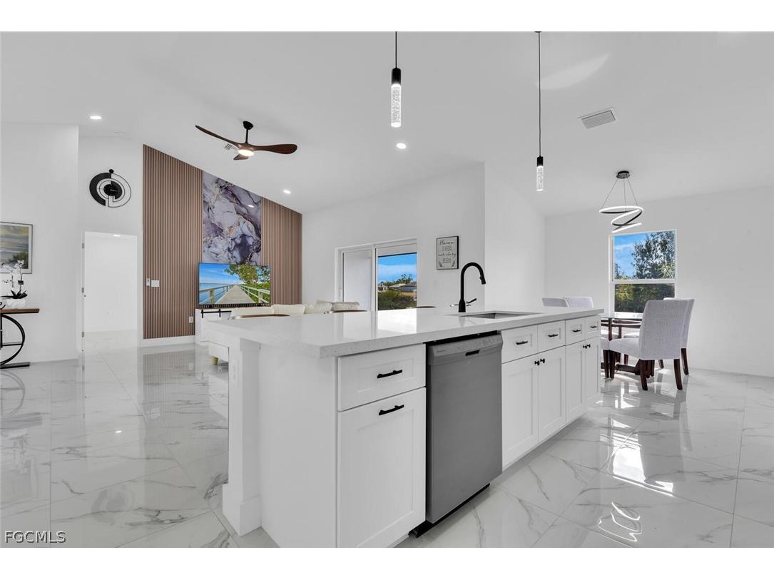 106 NW 20th Street Cape Coral FL 33993 2026007414 image5