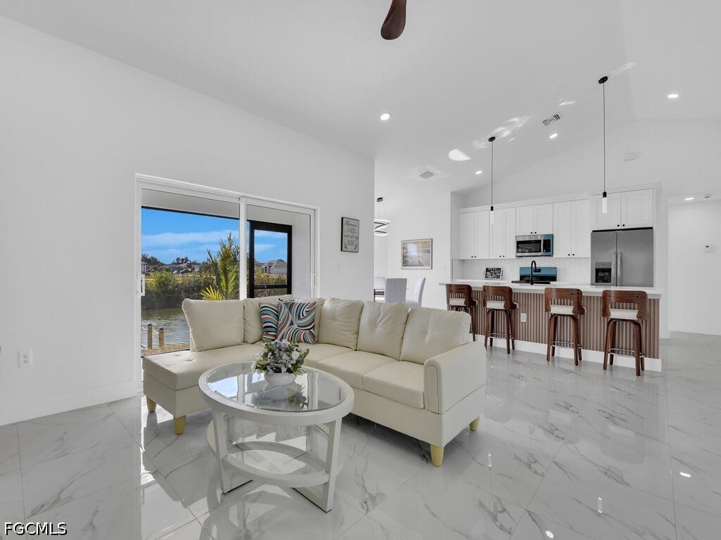 106 NW 20th Street Cape Coral FL 33993 2026020132 image2
