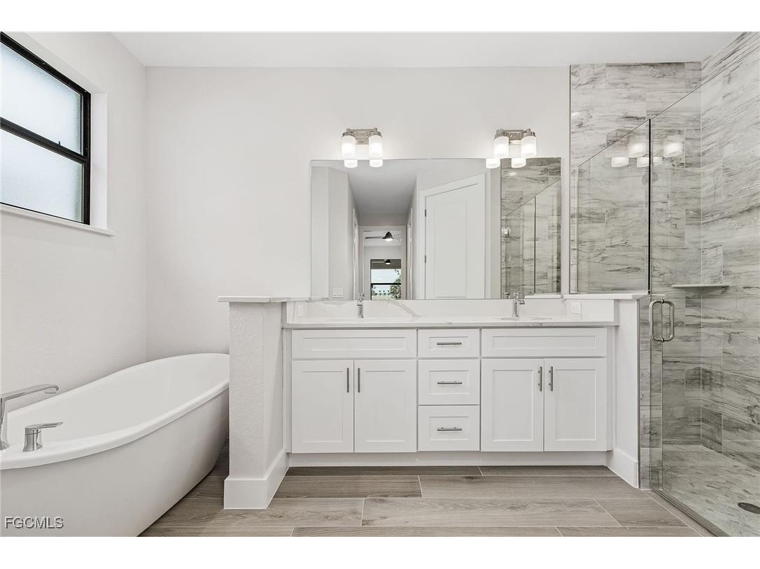 106 SW 33rd Place Cape Coral FL 33991 2025016220 image16