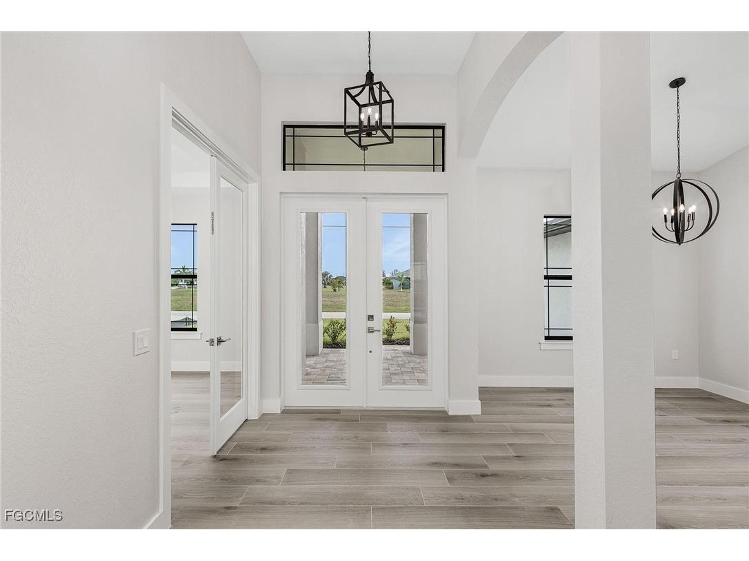 106 SW 33rd Place Cape Coral FL 33991 2025016220 image3