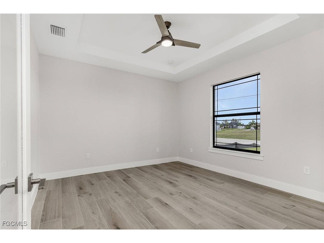 106 SW 33rd Place Cape Coral FL 33991 2025016220 image8