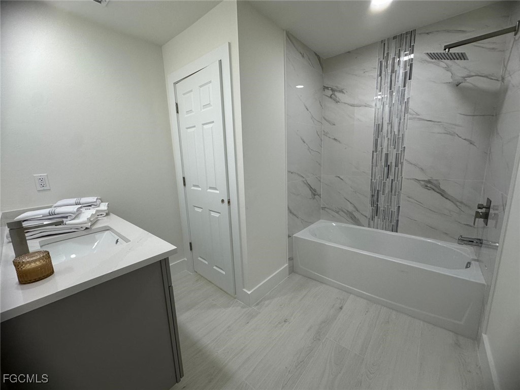 106 Sinclair Street SE Port Charlotte FL 33952 2025014973 image12