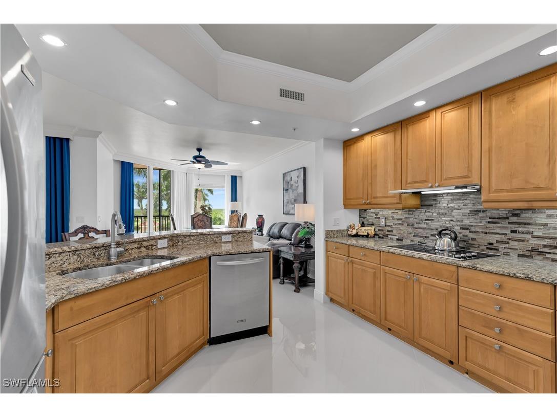 1060 Borghese Lane #204 Naples FL 34114 225066186 image1