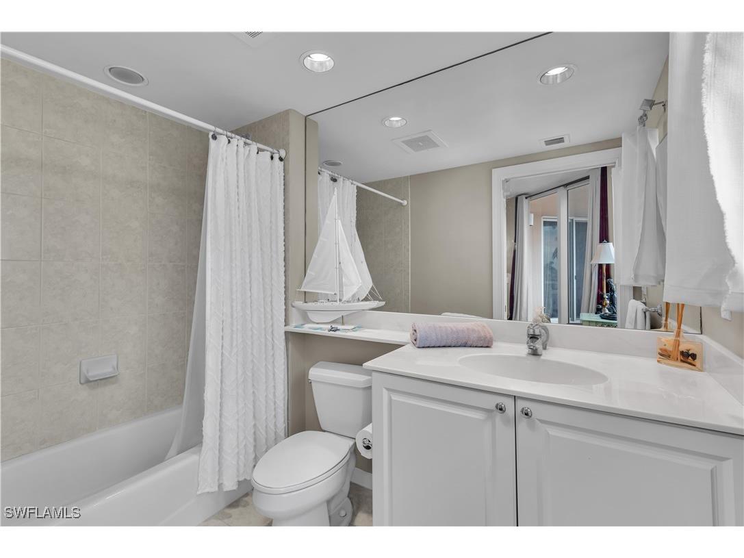 1060 Borghese Lane #204 Naples FL 34114 225066186 image12