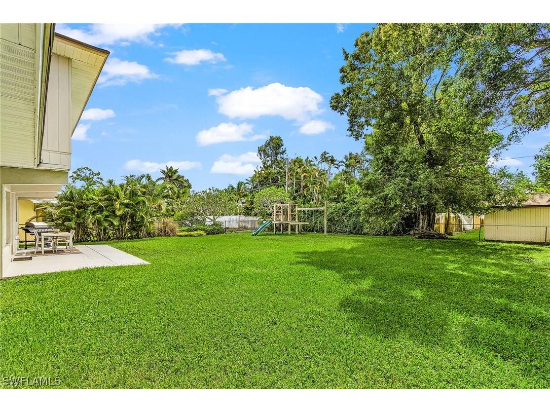 1060 Cooper Drive Naples FL 34103 226010534 image10