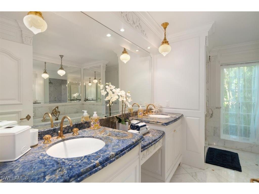 1060 Galleon Drive Naples FL 34102 225069104 image18