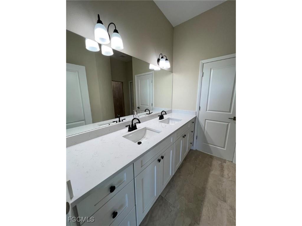 1060 S Capri Court Labelle FL 33935 2025016272 image16