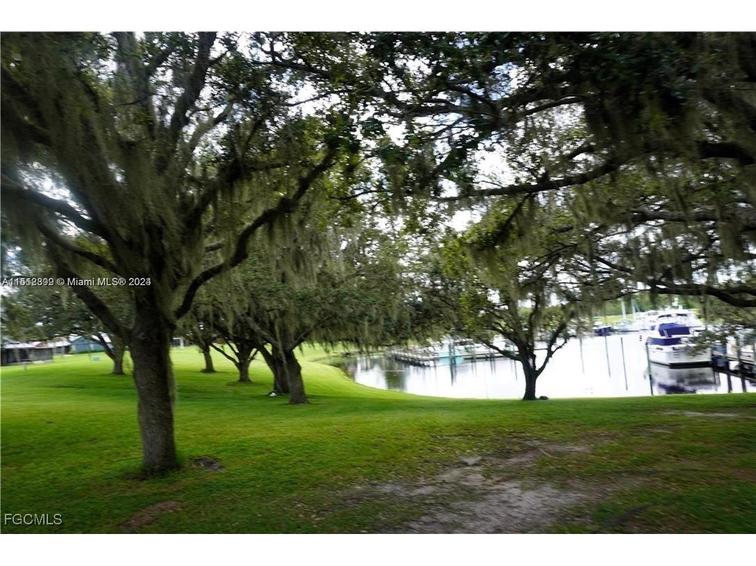 1060 S Capri Court Labelle FL 33935 2025016272 image32