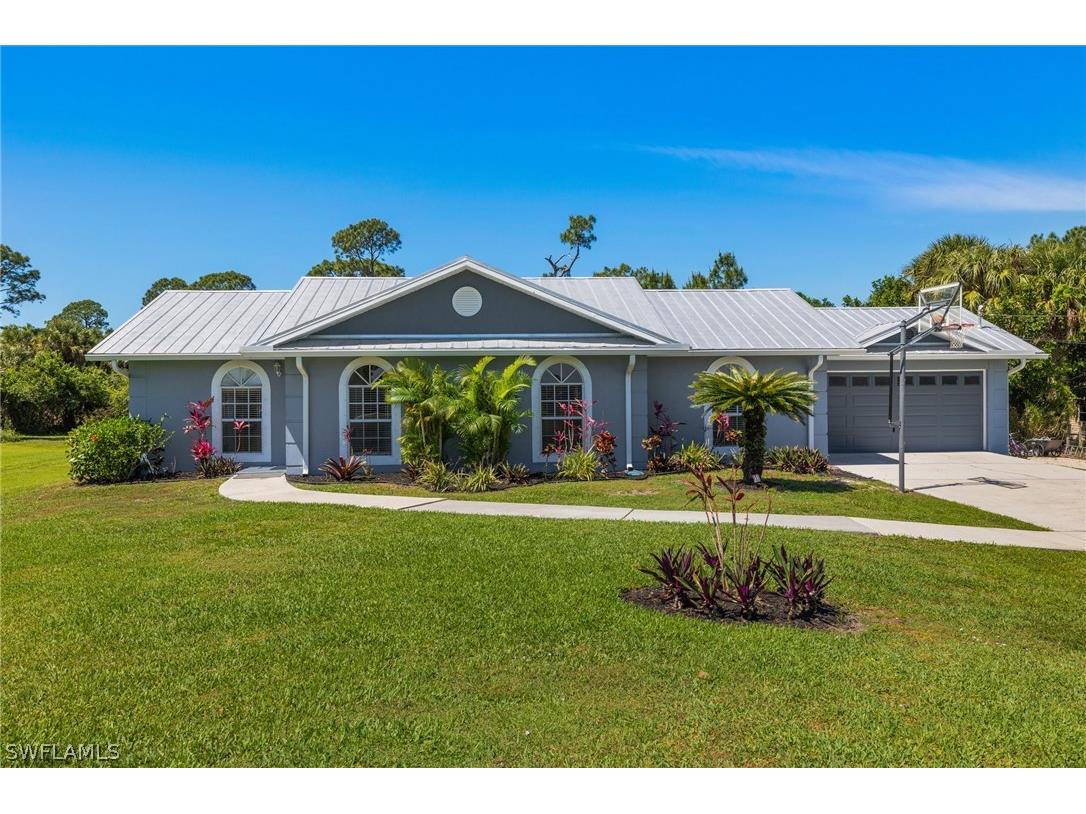 1061 15th Street SW Naples FL 34117 224026383 image1