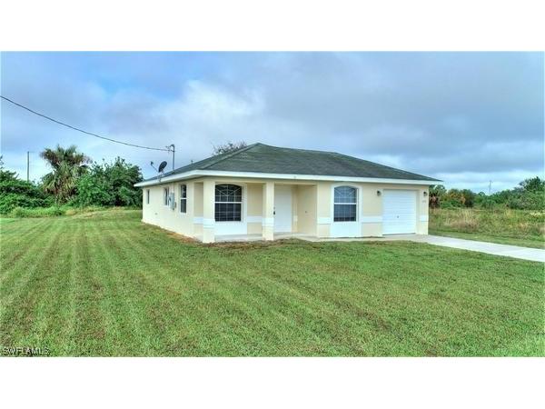 1062 Countess Avenue Lehigh Acres FL 33974 223020462 image1