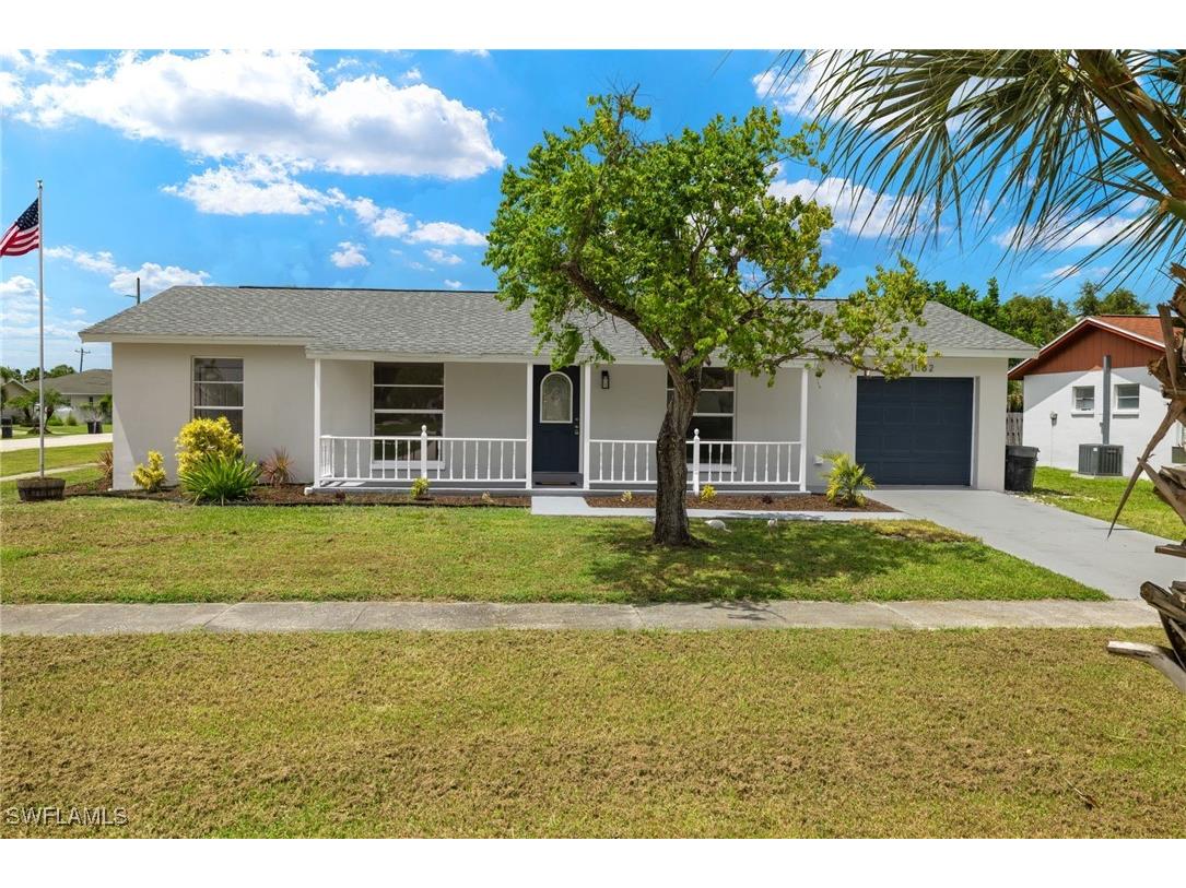 1062 Lovely Way North Fort Myers FL 33903 224078312 image1