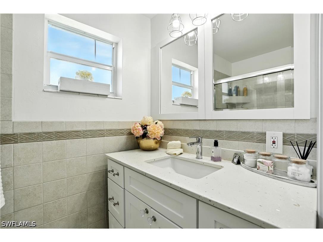 1063 22nd Avenue N Naples FL 34103 226013166 image23