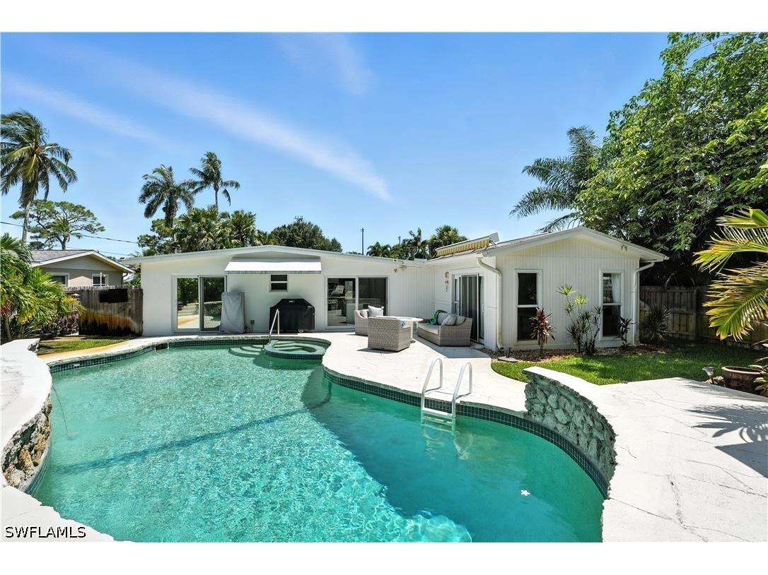 1063 22nd Avenue N Naples FL 34103 226013166 image24