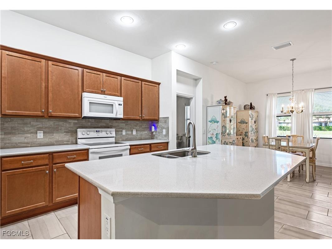 10646 Essex Square Boulevard Fort Myers FL 33913 225051836 image5