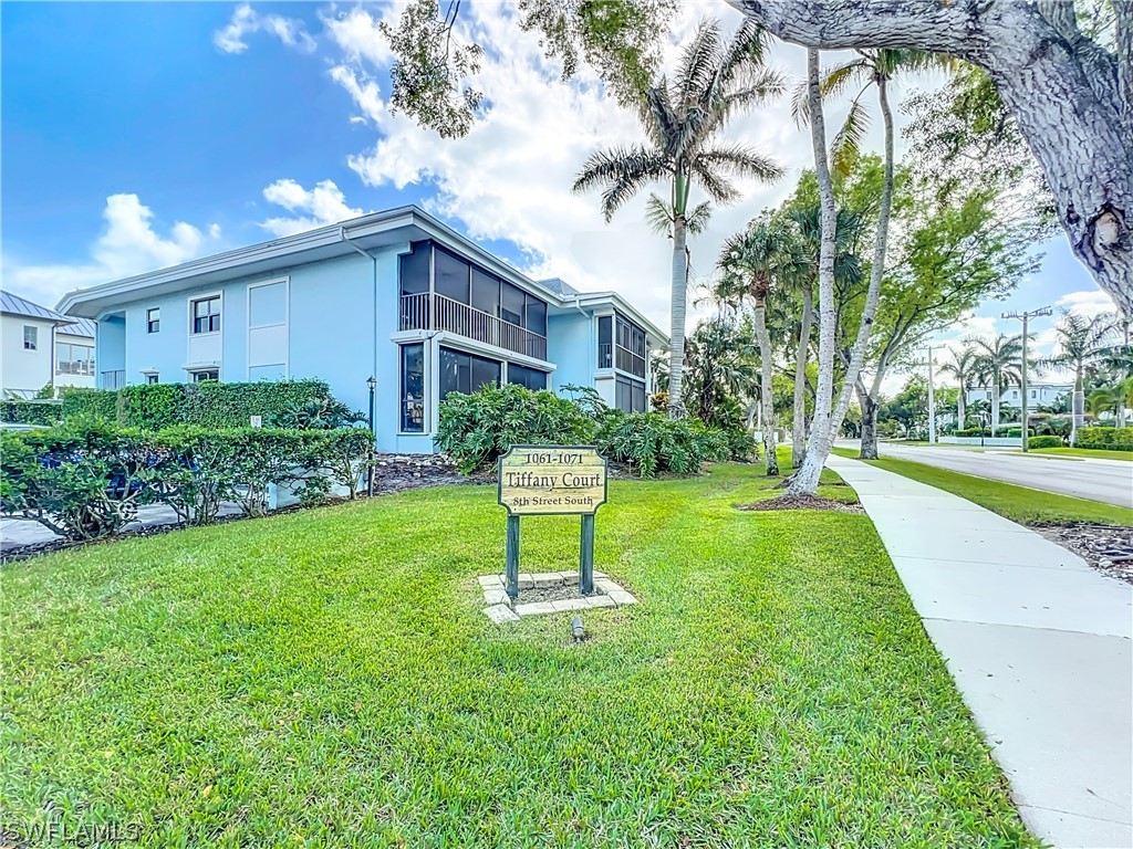 1065 8th Street S #203 Naples FL 34102 226008052 image1