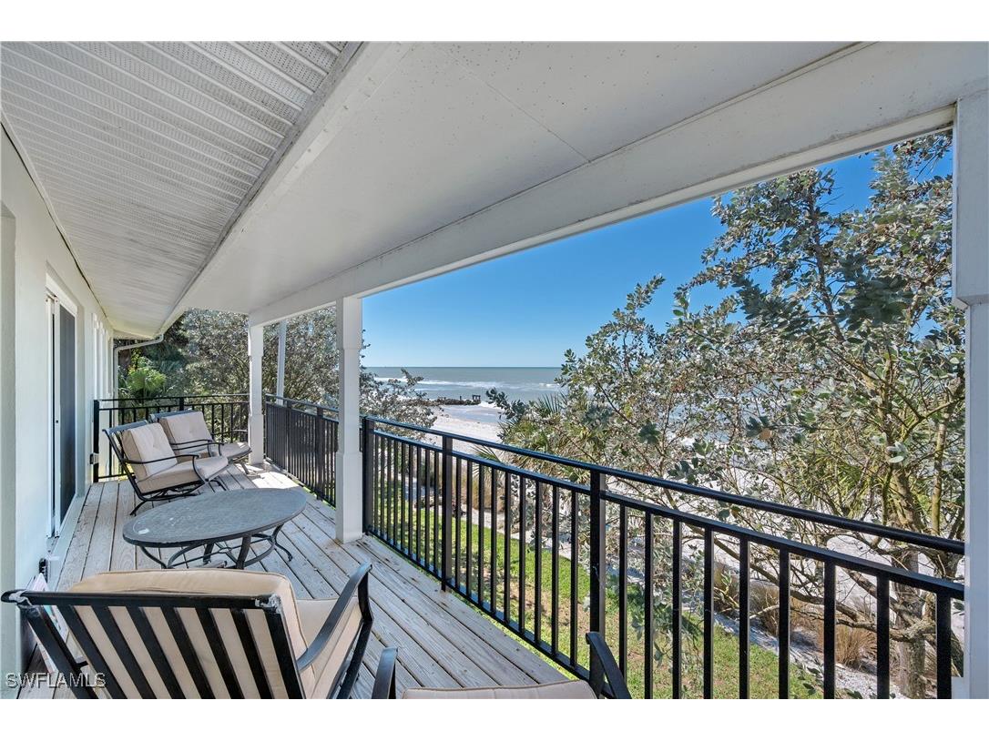 1065 Gulf Shore Boulevard N #201 Naples FL 34102 225067819 image1