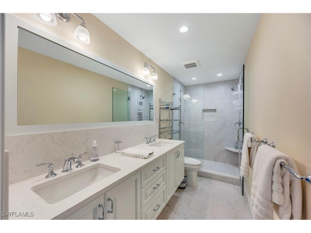 1065 Gulf Shore Boulevard N #201 Naples FL 34102 225067819 image6