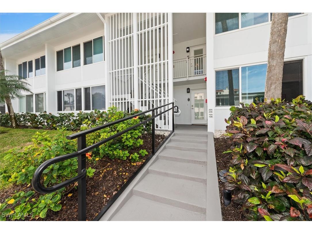 1065 Gulf Shore Boulevard N #205 Naples FL 34102 225080012 image8