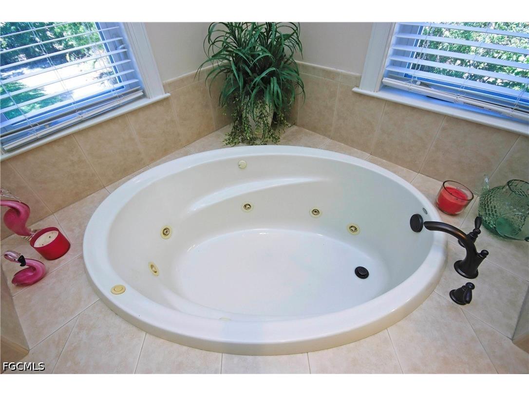 1066 Bailey Road Sanibel FL 33957 2026021739 image18