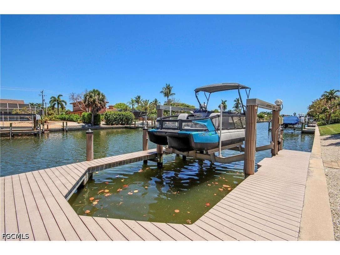 1066 Bailey Road Sanibel FL 33957 2026021739 image4