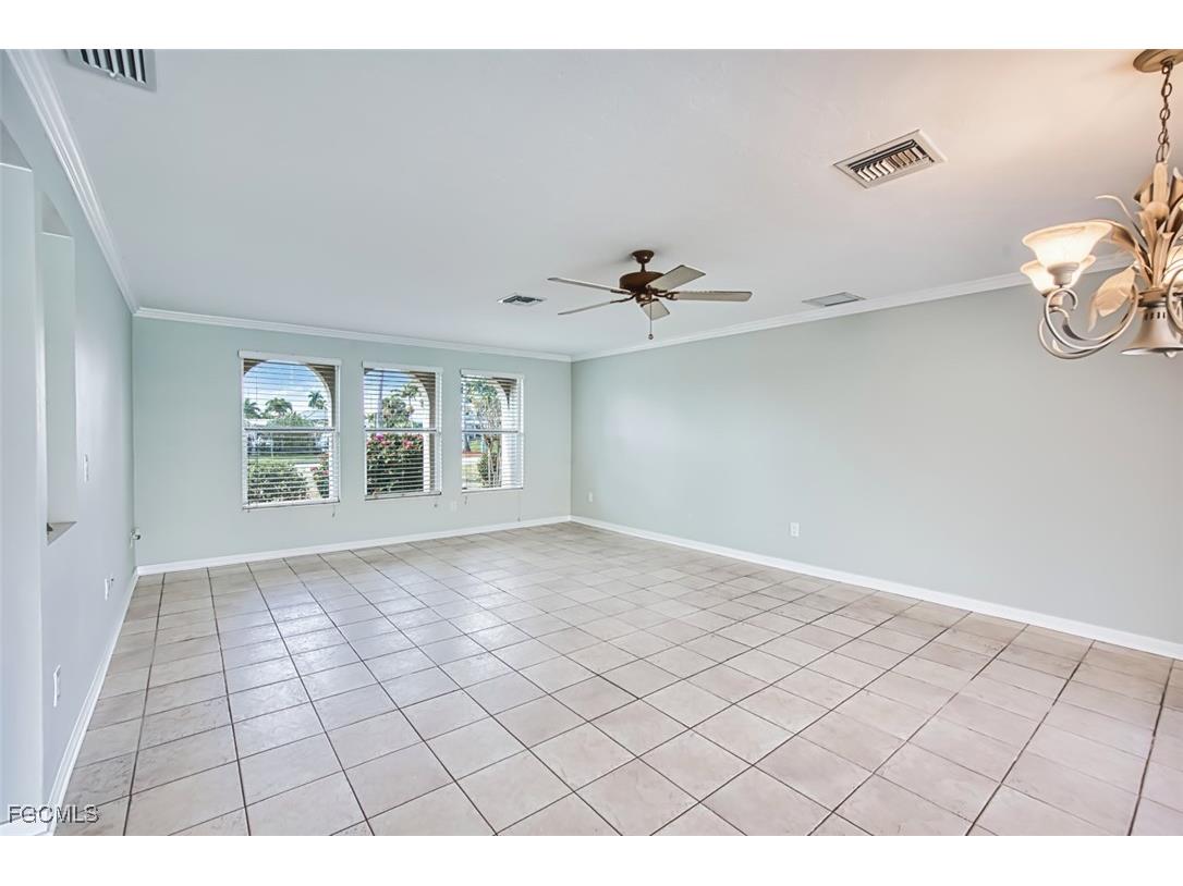 1066 Clarellen Drive Fort Myers FL 33919 2026001619 image10