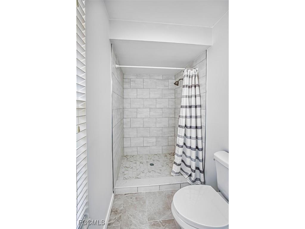 1066 Clarellen Drive Fort Myers FL 33919 2026001619 image14