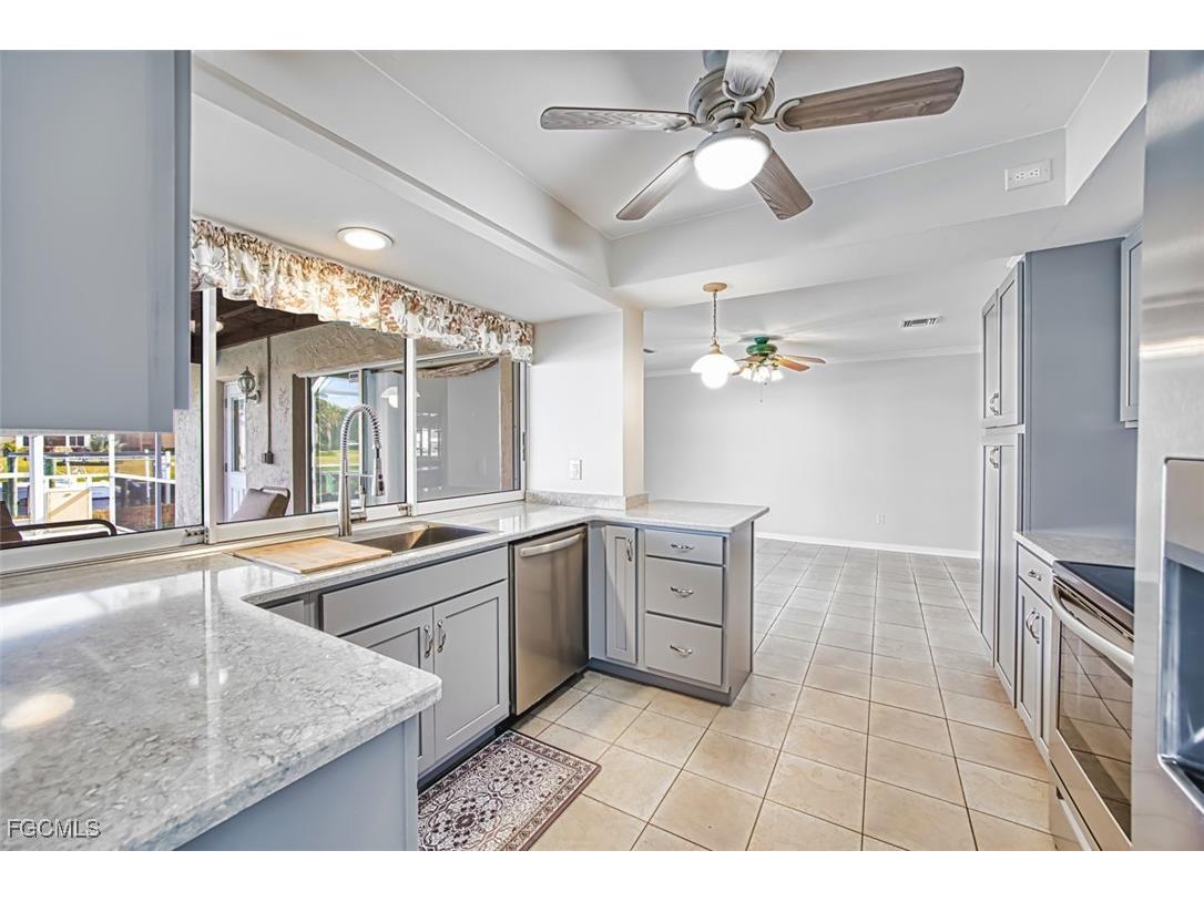 1066 Clarellen Drive Fort Myers FL 33919 2026001619 image15