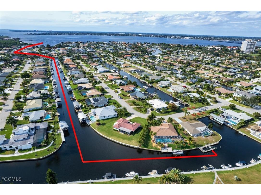 1066 Clarellen Drive Fort Myers FL 33919 2026001619 image3