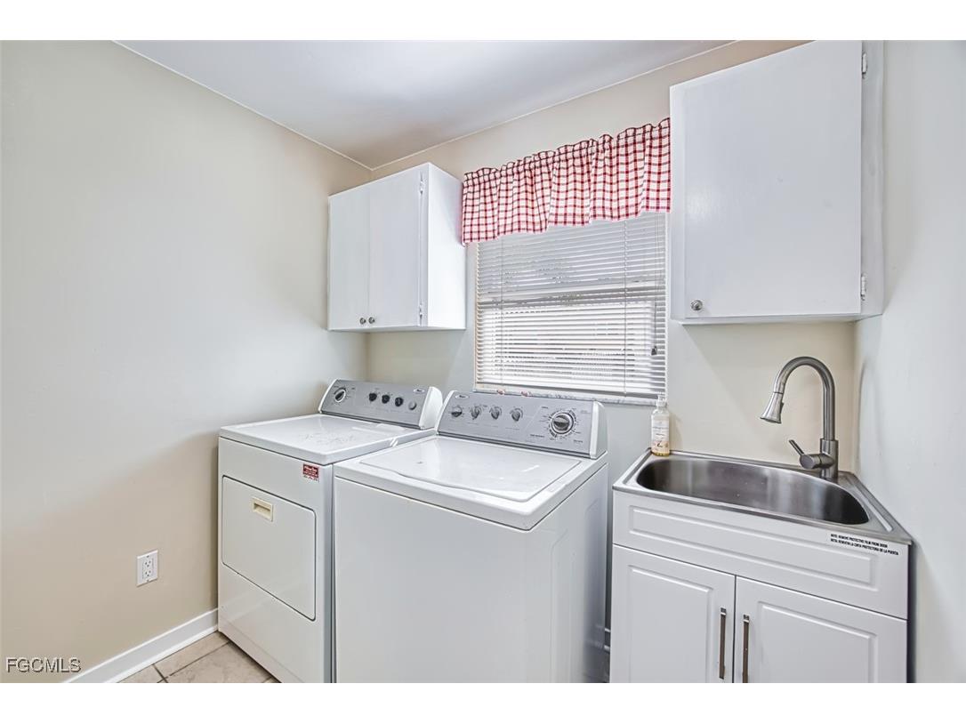 1066 Clarellen Drive Fort Myers FL 33919 2026001619 image30