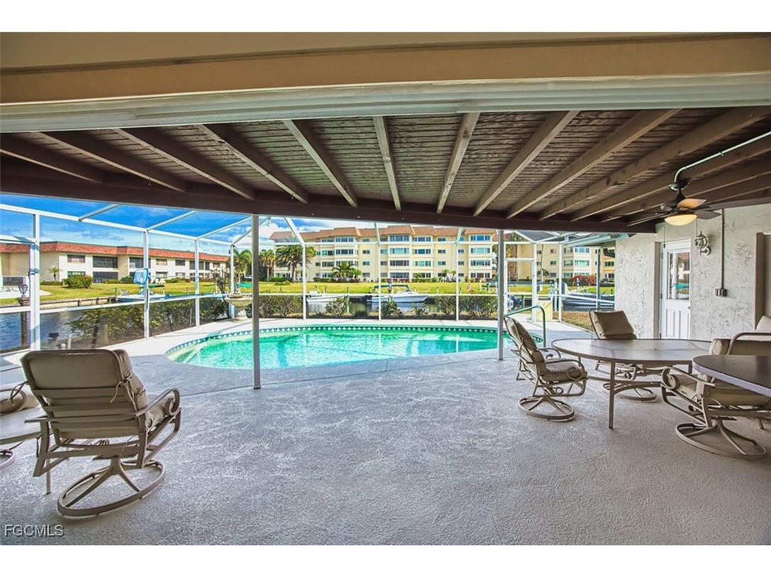 1066 Clarellen Drive Fort Myers FL 33919 2026001619 image32