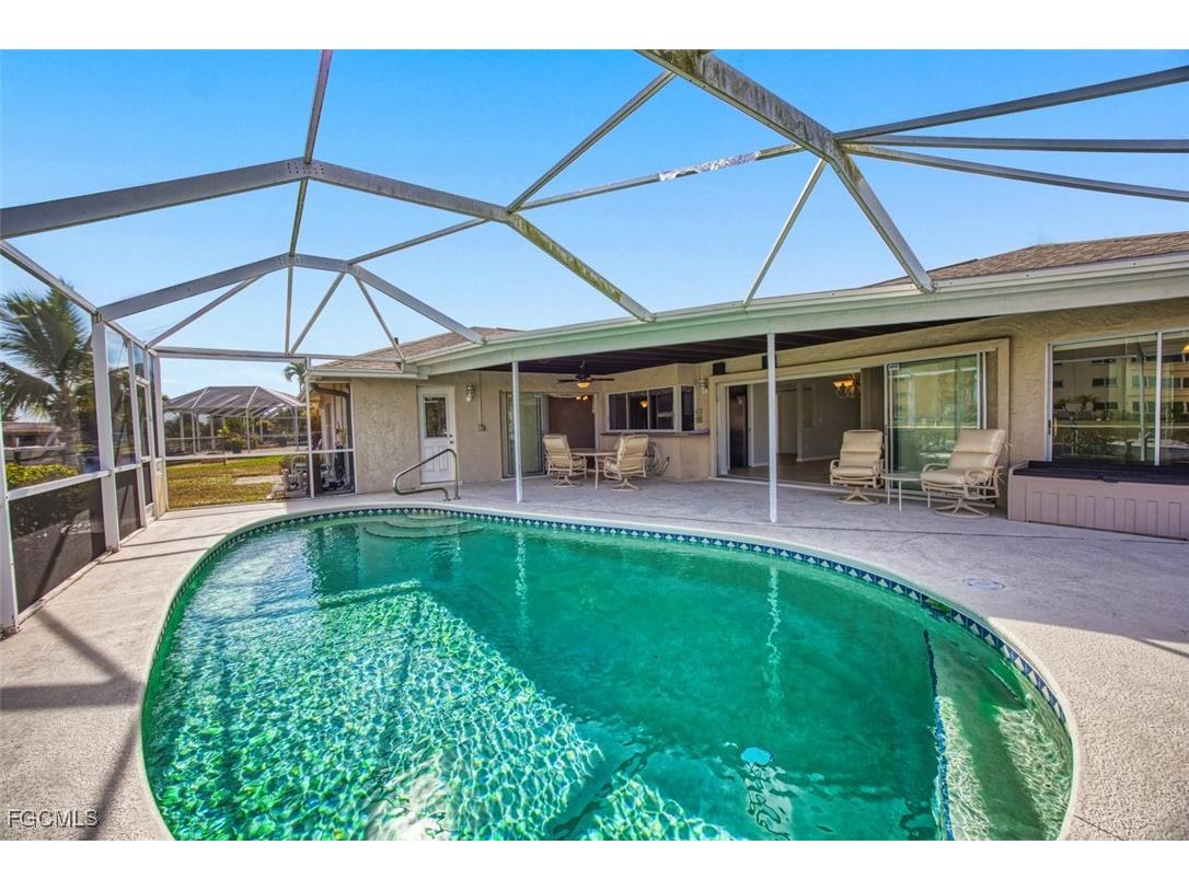 1066 Clarellen Drive Fort Myers FL 33919 2026001619 image35