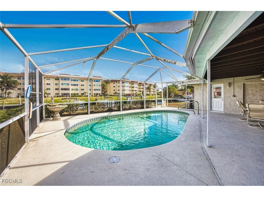 1066 Clarellen Drive Fort Myers FL 33919 2026001619 image36