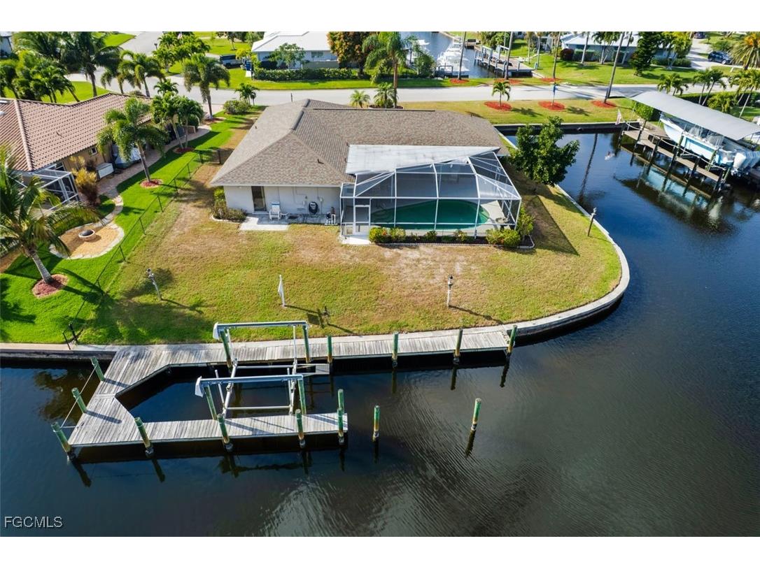 1066 Clarellen Drive Fort Myers FL 33919 2026001619 image42