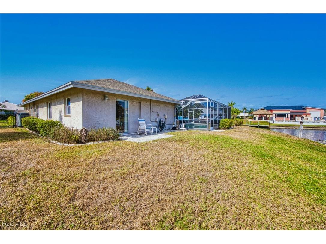1066 Clarellen Drive Fort Myers FL 33919 2026001619 image43