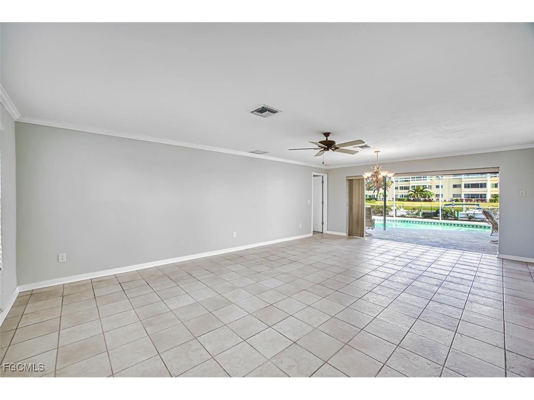 1066 Clarellen Drive Fort Myers FL 33919 2026001619 image8