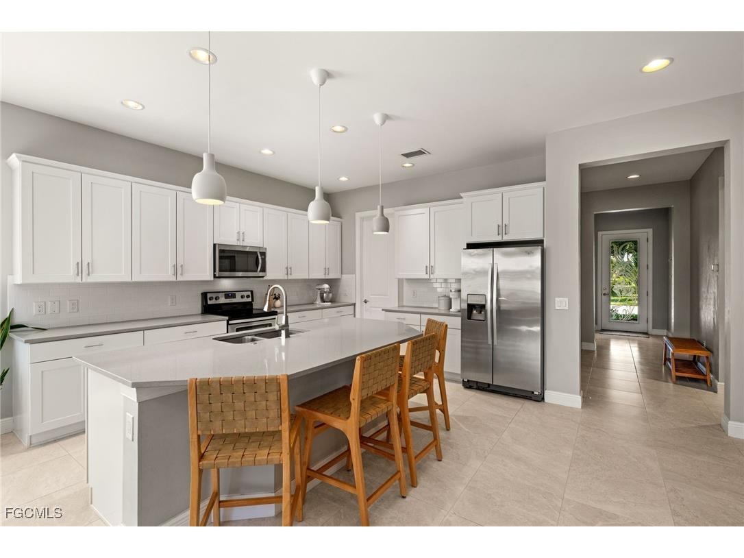 10661 Essex Square Boulevard Fort Myers FL 33913 2025023840 image10