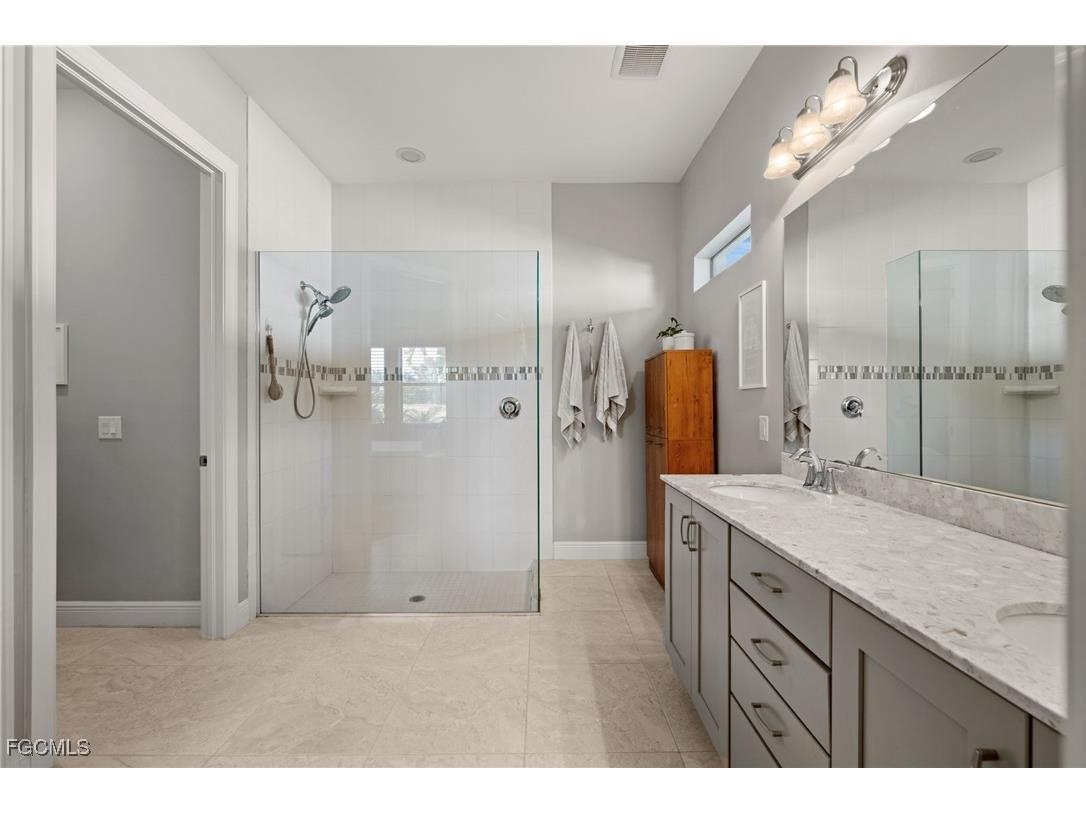 10661 Essex Square Boulevard Fort Myers FL 33913 2025023840 image24