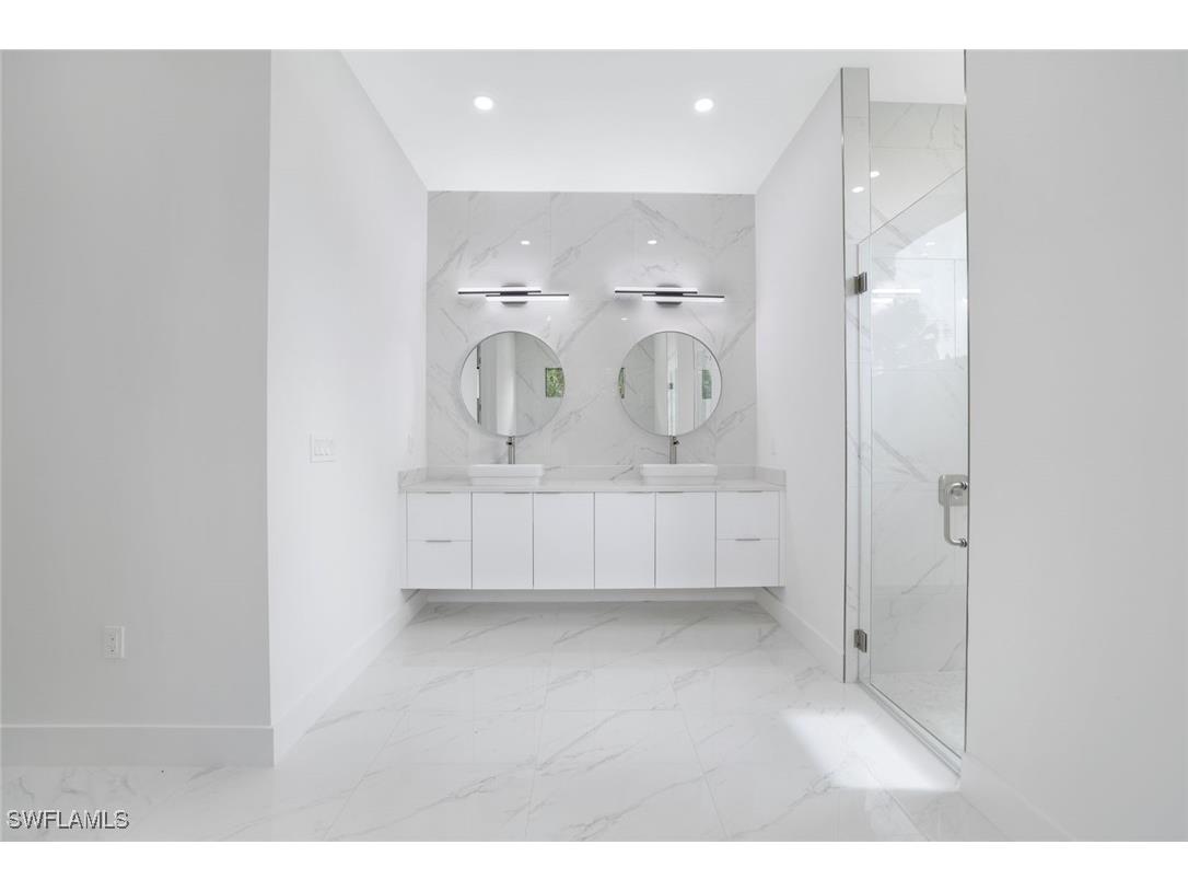 1068 16th Street NE Naples FL 34120 225081080 image14