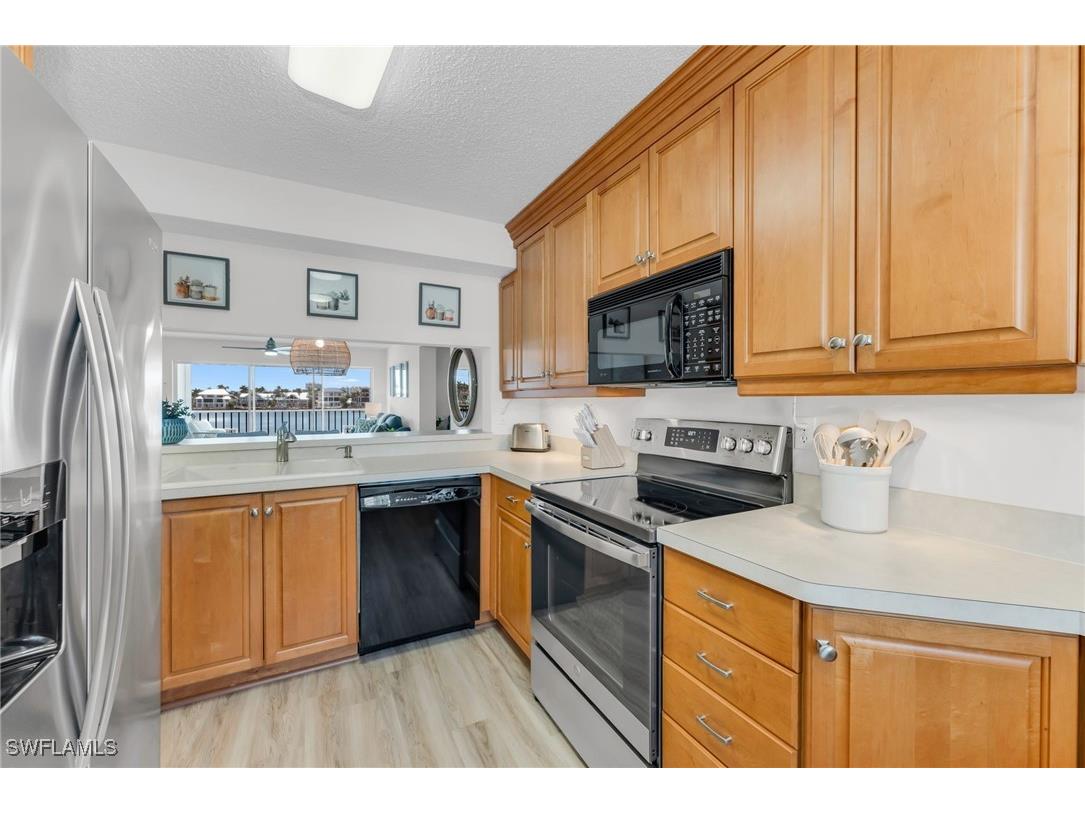 10682 Gulf Shore Drive #205 Naples FL 34108 225069917 image11