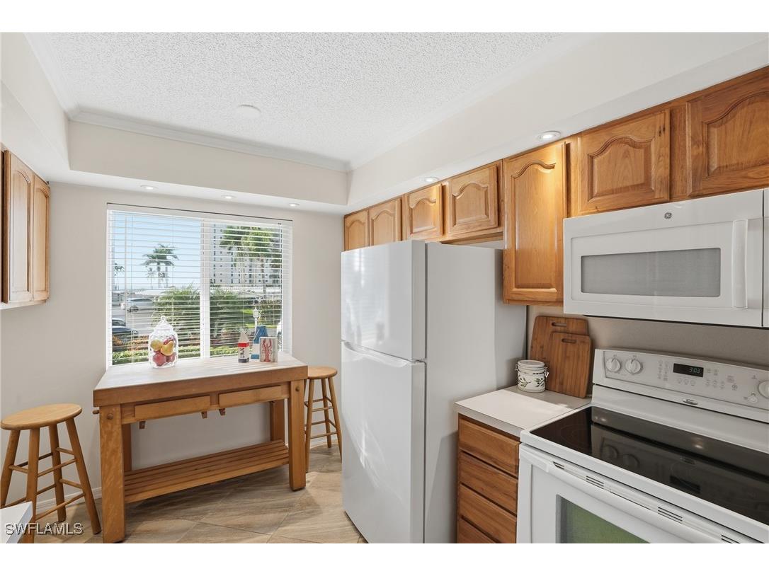 10684 Gulf Shore Drive #106B Naples FL 34108 225079950 image17