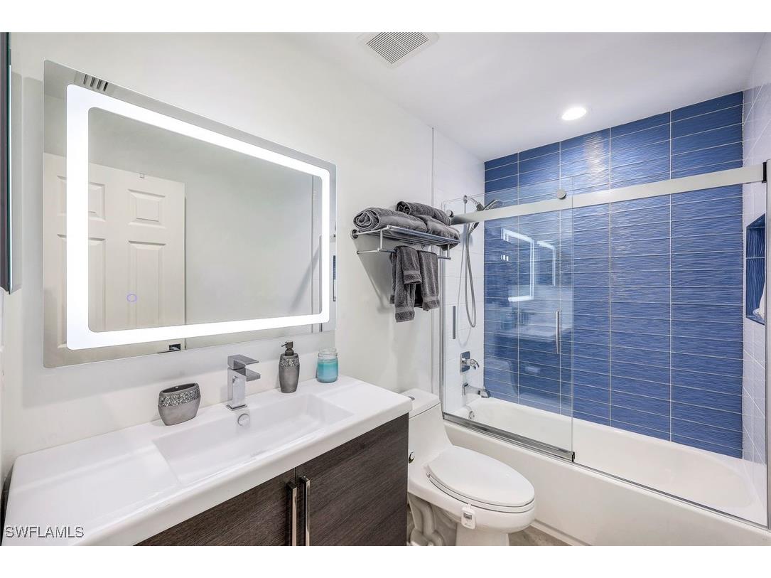 10684 Gulf Shore Drive #B-302 Naples FL 34108 225006190 image18