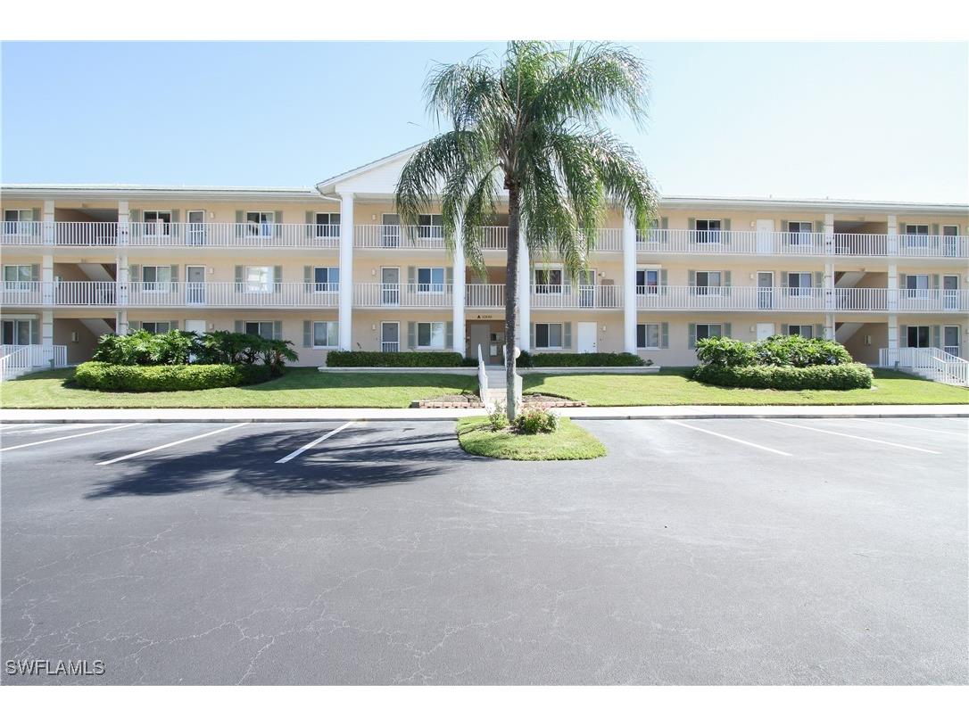 10686 Gulf Shore Drive #A302 Naples FL 34108 225072146 image1