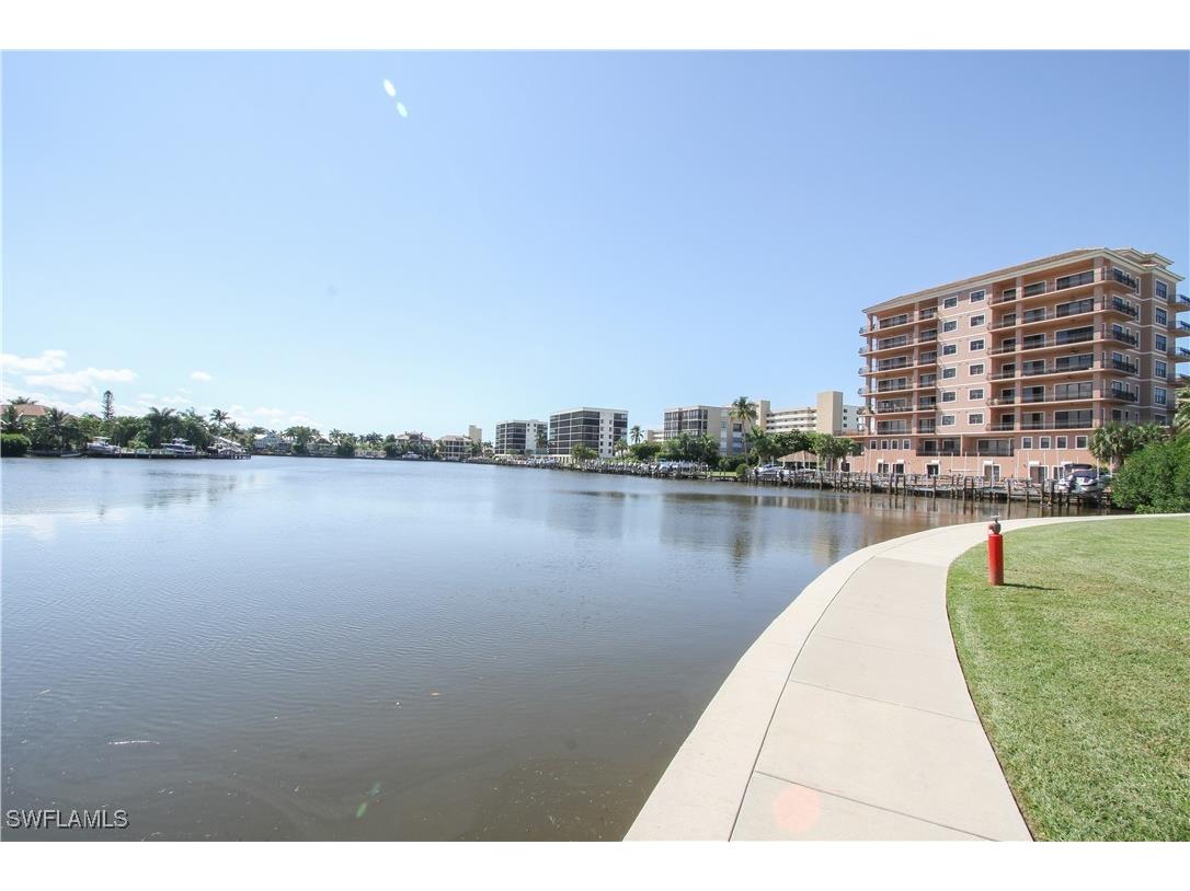 10686 Gulf Shore Drive #A302 Naples FL 34108 225072146 image18