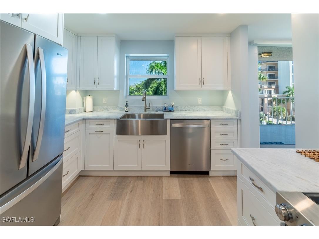 10691 Gulf Shore Drive #400 Naples FL 34108 225080595 image12