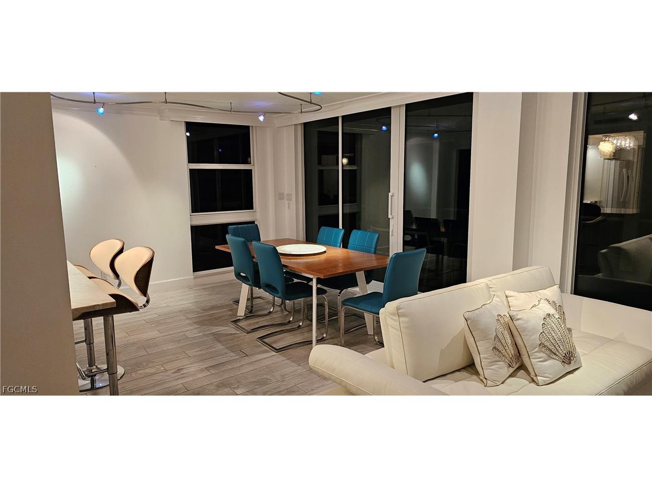 10691 Gulf Shore Drive E #1101 Naples FL 34108 2026008891 image4